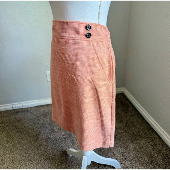 Ann Taylor Houndstooth Skirt 10 | Salmon White Button Waist Pencil Skirt NWT - Picture 6 of 9